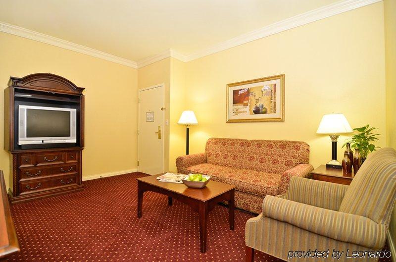 Fairfield Inn & Suites By Marriott Milwaukee Downtown Room photo