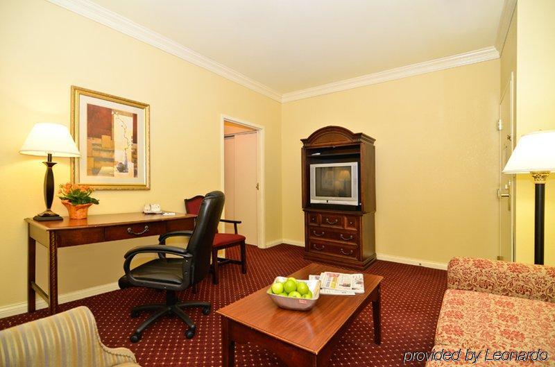 Fairfield Inn & Suites By Marriott Milwaukee Downtown Room photo